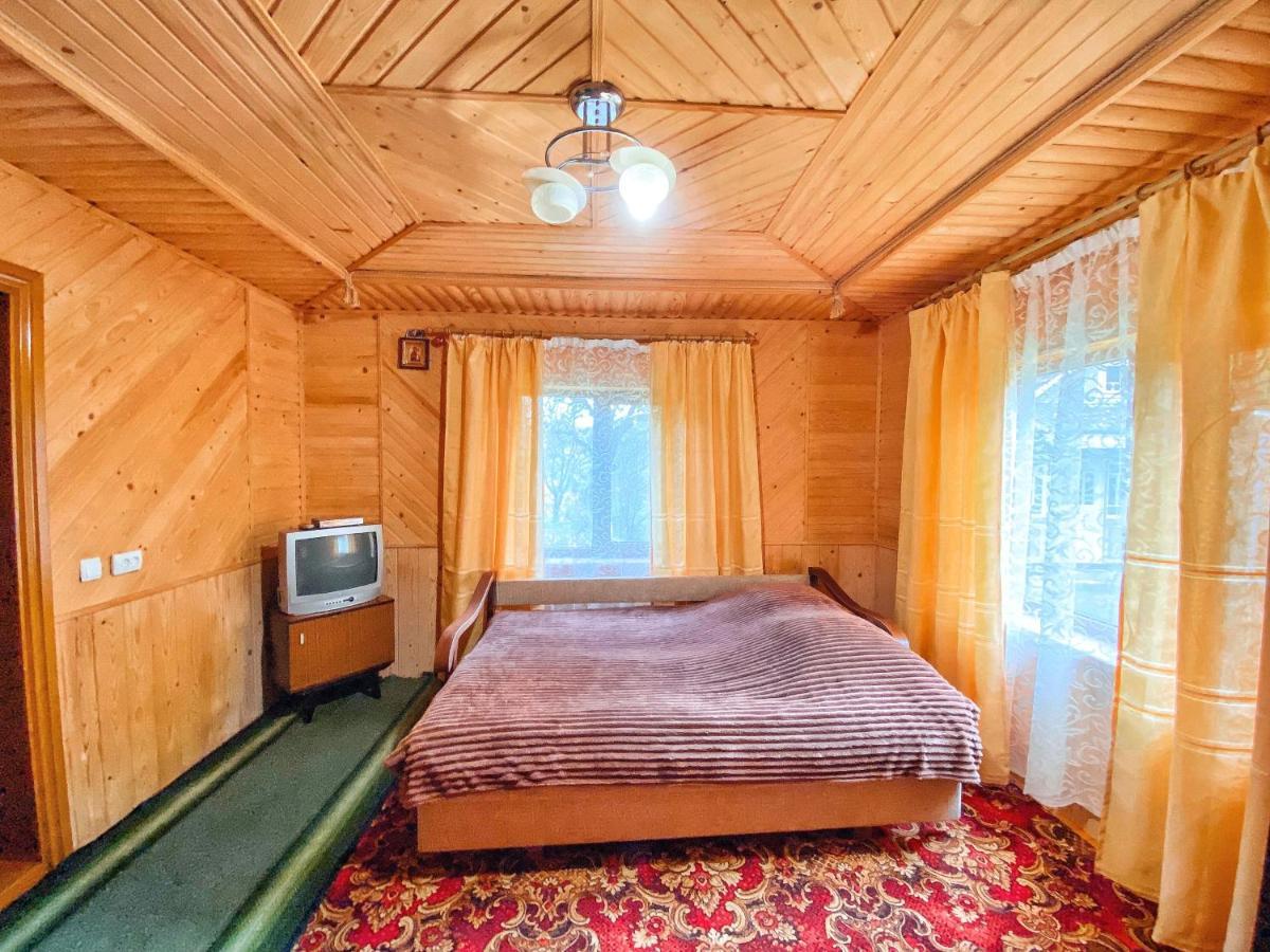 Вершина Карпат Hotel Krasnik Ngoại thất bức ảnh